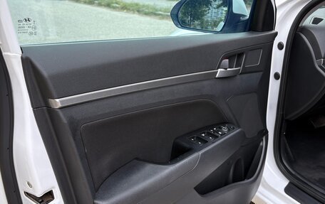 Hyundai Elantra VI рестайлинг, 2019 год, 1 620 000 рублей, 22 фотография
