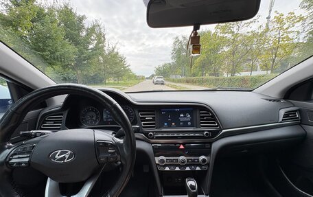 Hyundai Elantra VI рестайлинг, 2019 год, 1 620 000 рублей, 31 фотография