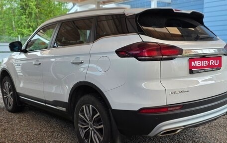 Geely Atlas, 2023 год, 1 980 000 рублей, 4 фотография