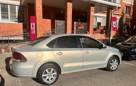 Volkswagen Polo VI (EU Market), 2011 год, 750 000 рублей, 4 фотография