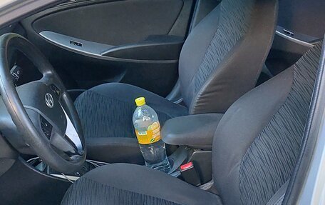 Hyundai Solaris II рестайлинг, 2015 год, 580 000 рублей, 6 фотография
