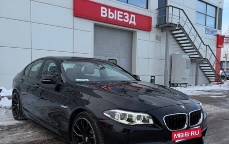 BMW 5 серия, 2013 год, 1 900 000 рублей, 2 фотография