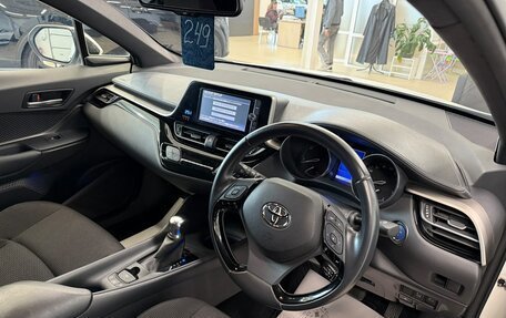Toyota C-HR I рестайлинг, 2019 год, 2 249 900 рублей, 11 фотография