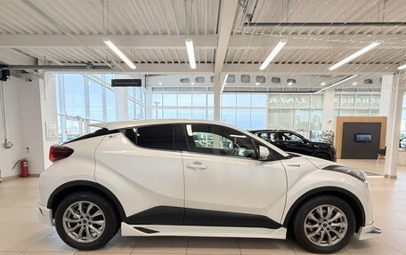 Toyota C-HR I рестайлинг, 2019 год, 2 249 900 рублей, 7 фотография