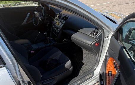Toyota Camry, 2010 год, 1 350 000 рублей, 6 фотография