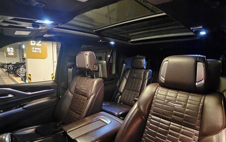 Cadillac Escalade V, 2021 год, 10 000 000 рублей, 19 фотография