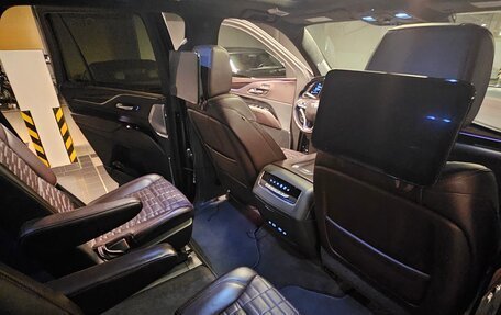 Cadillac Escalade V, 2021 год, 10 000 000 рублей, 14 фотография