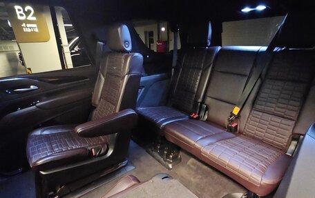 Cadillac Escalade V, 2021 год, 10 000 000 рублей, 18 фотография