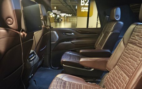 Cadillac Escalade V, 2021 год, 10 000 000 рублей, 17 фотография