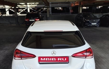 Mercedes-Benz A-Класс, 2019 год, 1 850 000 рублей, 4 фотография