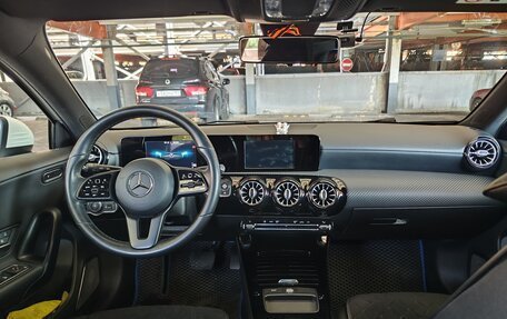 Mercedes-Benz A-Класс, 2019 год, 1 850 000 рублей, 23 фотография