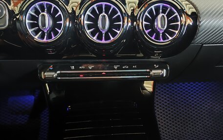 Mercedes-Benz A-Класс, 2019 год, 1 850 000 рублей, 25 фотография