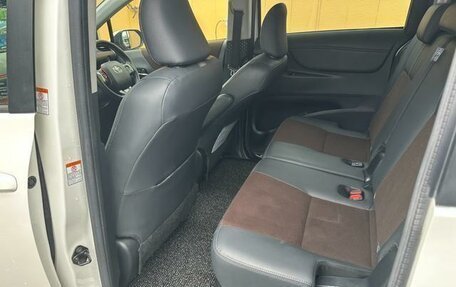 Toyota Sienta II, 2019 год, 1 300 000 рублей, 14 фотография