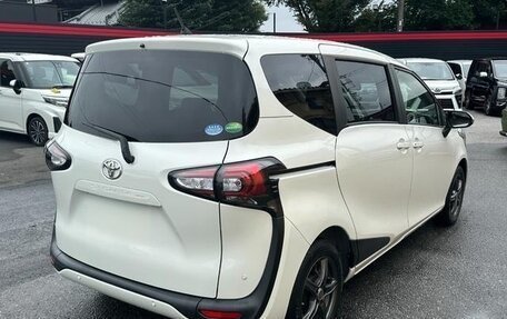 Toyota Sienta II, 2019 год, 1 300 000 рублей, 6 фотография