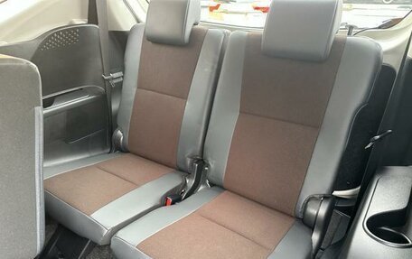 Toyota Sienta II, 2019 год, 1 300 000 рублей, 15 фотография