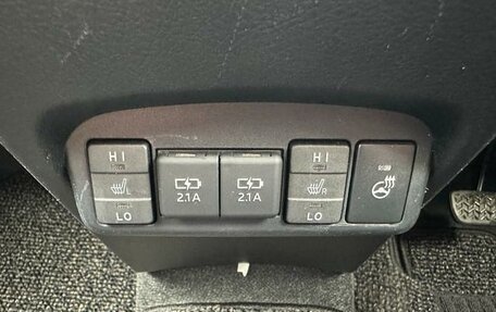 Toyota Sienta II, 2019 год, 1 300 000 рублей, 18 фотография