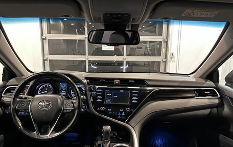 Toyota Camry, 2019 год, 2 690 000 рублей, 9 фотография