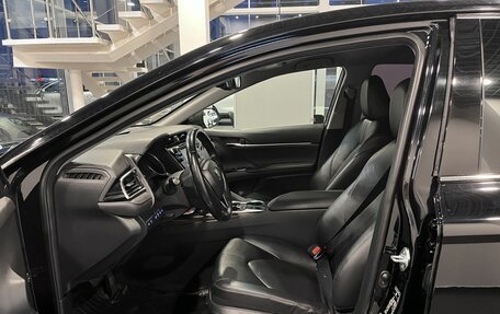 Toyota Camry, 2019 год, 2 690 000 рублей, 14 фотография
