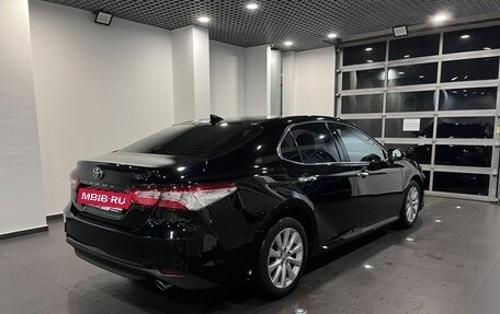 Toyota Camry, 2019 год, 2 690 000 рублей, 3 фотография