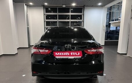 Toyota Camry, 2019 год, 2 690 000 рублей, 4 фотография