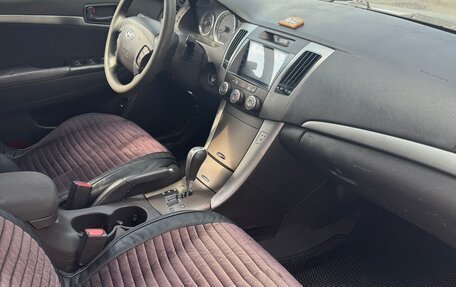 Hyundai Sonata VI, 2009 год, 535 000 рублей, 16 фотография