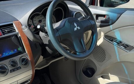 Mitsubishi Colt VI рестайлинг, 2003 год, 470 000 рублей, 5 фотография