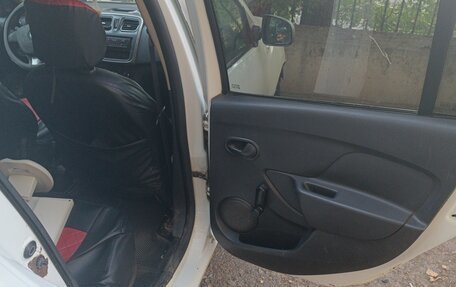 Renault Logan II, 2014 год, 340 000 рублей, 8 фотография