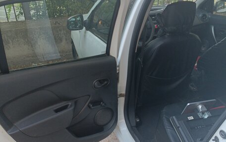 Renault Logan II, 2014 год, 340 000 рублей, 9 фотография