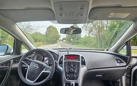 Opel Astra J, 2015 год, 990 000 рублей, 2 фотография