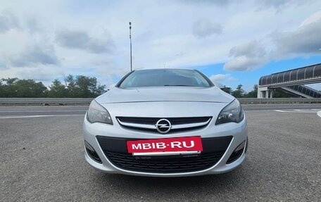 Opel Astra J, 2015 год, 990 000 рублей, 5 фотография