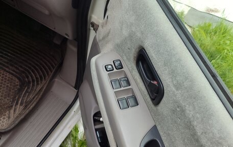 Nissan Serena II, 2001 год, 500 000 рублей, 9 фотография