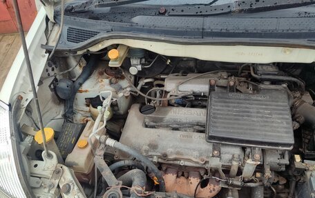 Nissan Serena II, 2001 год, 500 000 рублей, 12 фотография