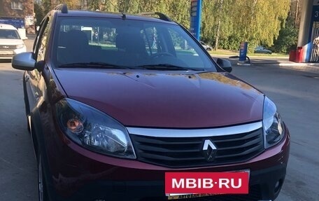 Renault Sandero I, 2014 год, 820 000 рублей, 2 фотография
