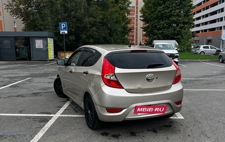 Hyundai Solaris II рестайлинг, 2012 год, 675 000 рублей, 4 фотография