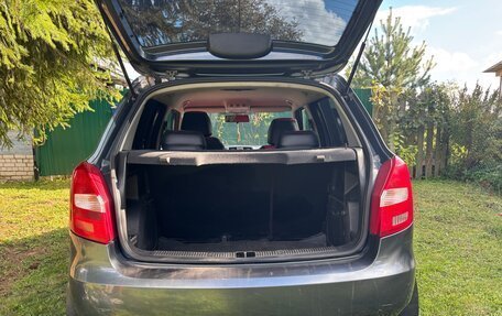 Skoda Fabia II, 2011 год, 560 000 рублей, 2 фотография