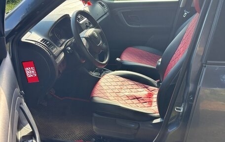 Skoda Fabia II, 2011 год, 560 000 рублей, 3 фотография