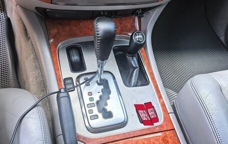Toyota Land Cruiser 100 рестайлинг 2, 2006 год, 2 500 000 рублей, 9 фотография