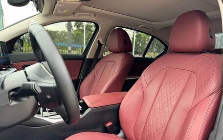 BMW i3 I01 рестайлинг, 2024 год, 3 830 300 рублей, 8 фотография