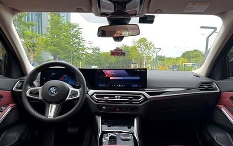BMW i3 I01 рестайлинг, 2024 год, 3 830 300 рублей, 12 фотография