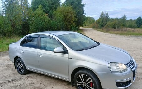 Volkswagen Jetta VI, 2010 год, 800 000 рублей, 7 фотография