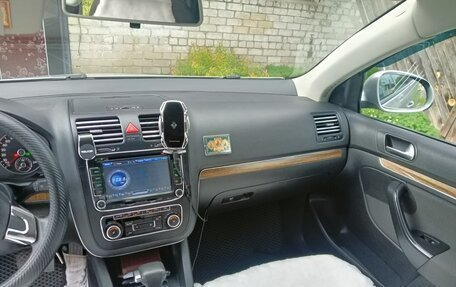 Volkswagen Jetta VI, 2010 год, 800 000 рублей, 31 фотография