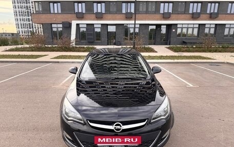 Opel Astra J, 2013 год, 900 000 рублей, 2 фотография
