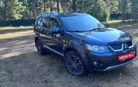 Mitsubishi Outlander III рестайлинг 3, 2007 год, 1 000 000 рублей, 2 фотография