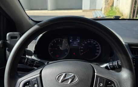 Hyundai Solaris II рестайлинг, 2016 год, 1 100 000 рублей, 9 фотография