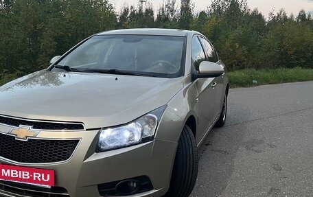 Chevrolet Cruze II, 2010 год, 550 000 рублей, 5 фотография