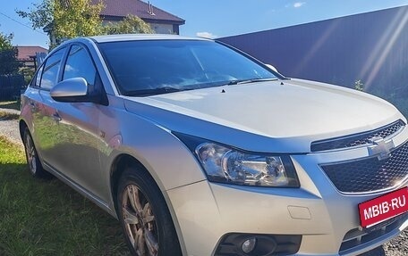 Chevrolet Cruze II, 2011 год, 720 000 рублей, 6 фотография