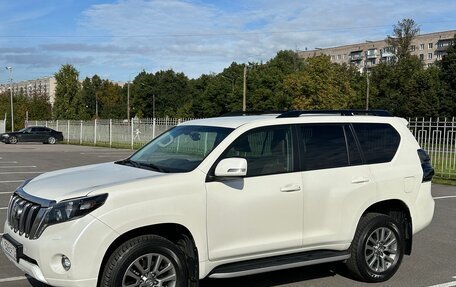 Toyota Land Cruiser Prado 150 рестайлинг 2, 2017 год, 4 000 000 рублей, 3 фотография
