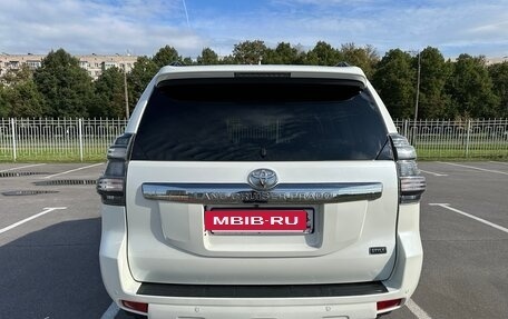 Toyota Land Cruiser Prado 150 рестайлинг 2, 2017 год, 4 000 000 рублей, 6 фотография