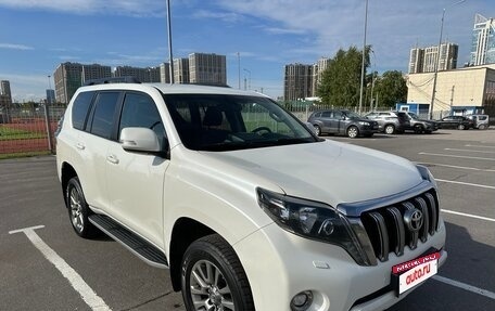Toyota Land Cruiser Prado 150 рестайлинг 2, 2017 год, 4 000 000 рублей, 10 фотография
