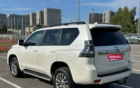 Toyota Land Cruiser Prado 150 рестайлинг 2, 2017 год, 4 000 000 рублей, 5 фотография